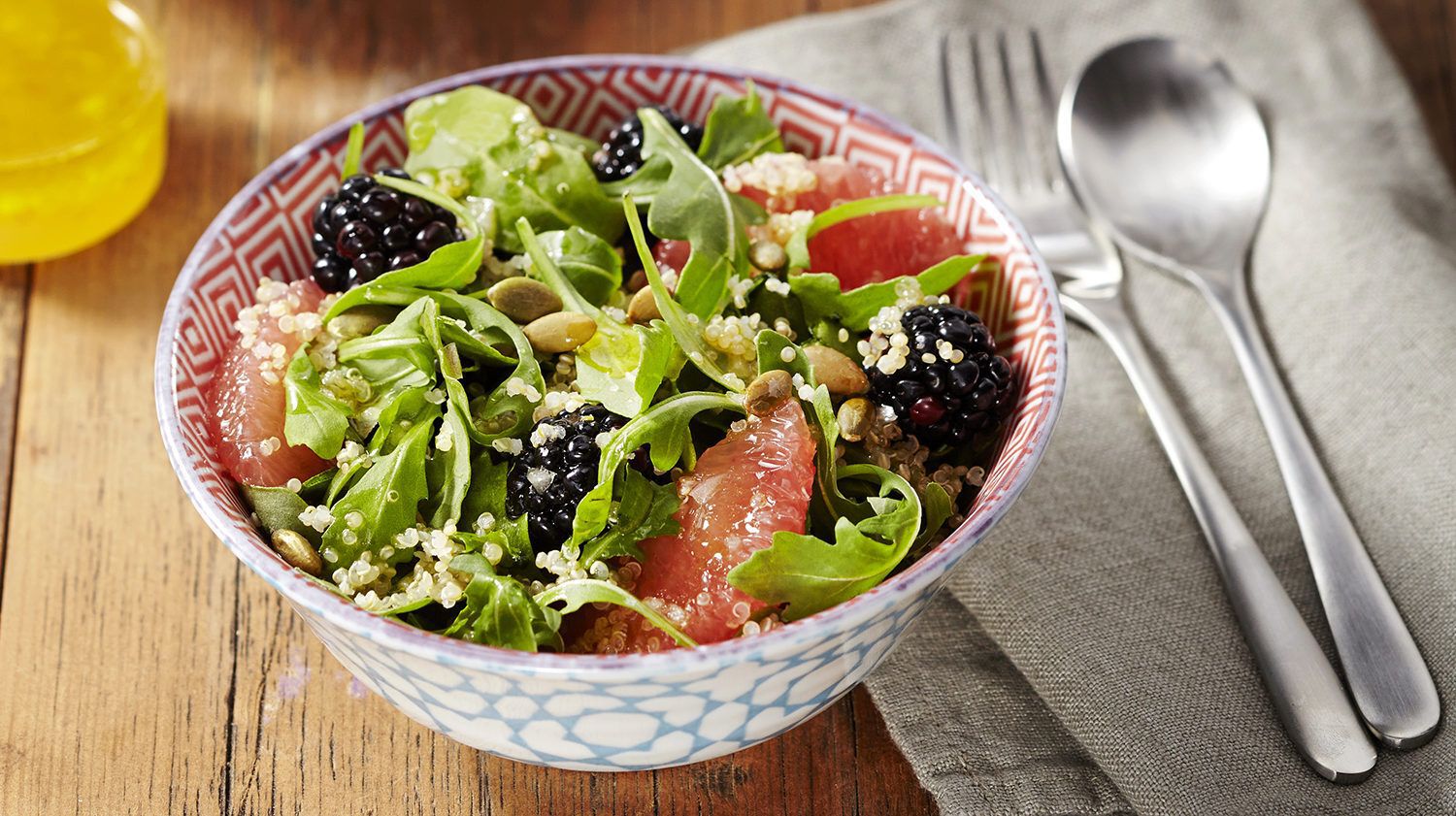 Grapefruit_Blackberry_and_Arugula_Quinoa_Salad