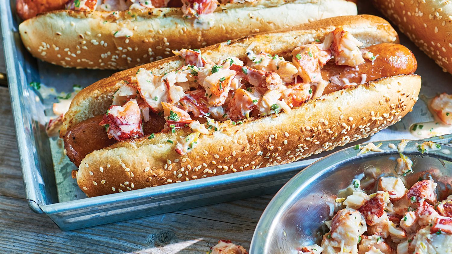 Recipe_Garlicky_Lobster_Roll_Topper